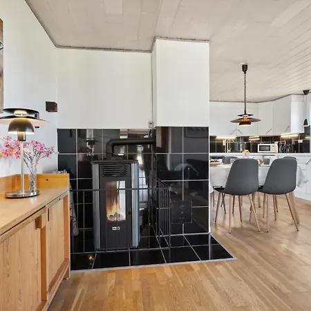 Gorgeous In Romo With Wifi Holiday home